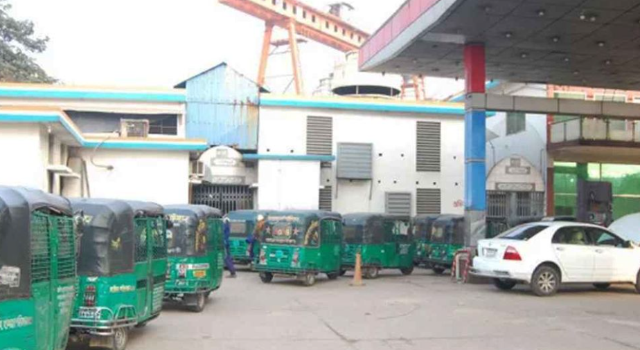 ইফতারের আগে-পরে পাম্পে ঝুলবে তালা!